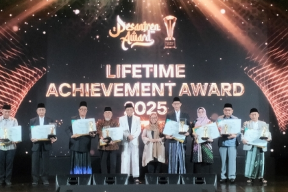 Penghargaan Lifetime Achievement Pesantren Award 2025