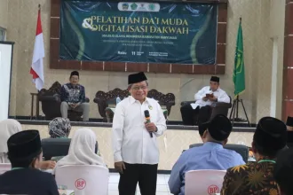 Ketua Umum MUI Kabupaten Banyumas, Drs. KH. Taefur Arofat, M.Pd.I.