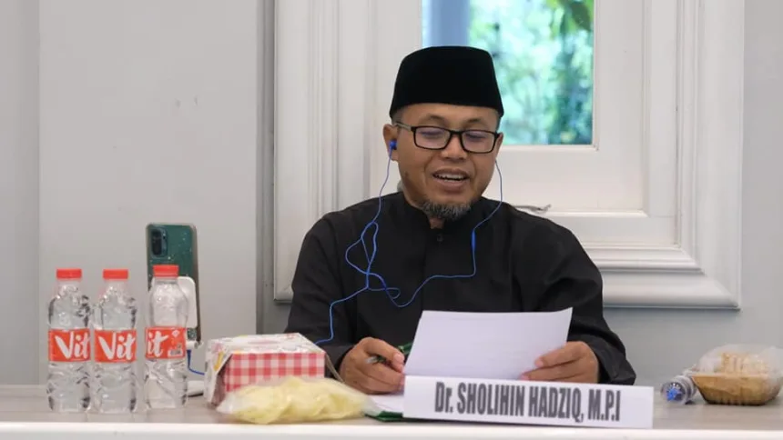 KH.-Dr.-Sholihien-Hadziq
