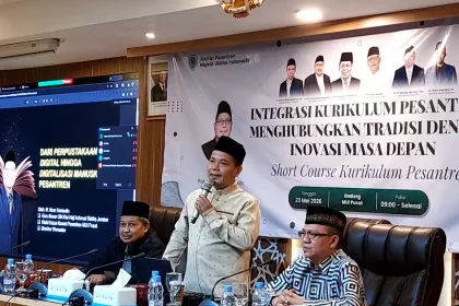 Wakil Ketua Komisi Pesantren MUI Pusat, Prof M Noor Harisudin