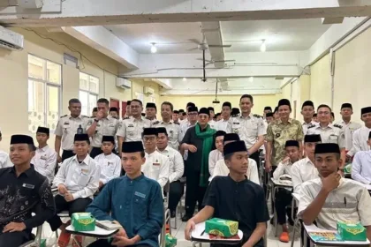 Kantor Imigrasi Kelas I Khusus Non TPI Tangerang mengedukasi santri Pondok Pesantren Tahfizh Darul Quran Tangeran, tentang TPPO dan TPPM