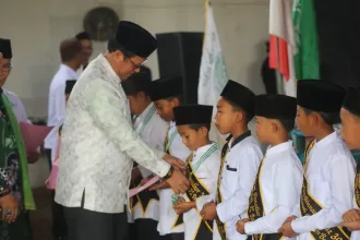 Sekda Lampung Barat tegaskan pesantren harus cetak santri unggul bidang agama dan formal