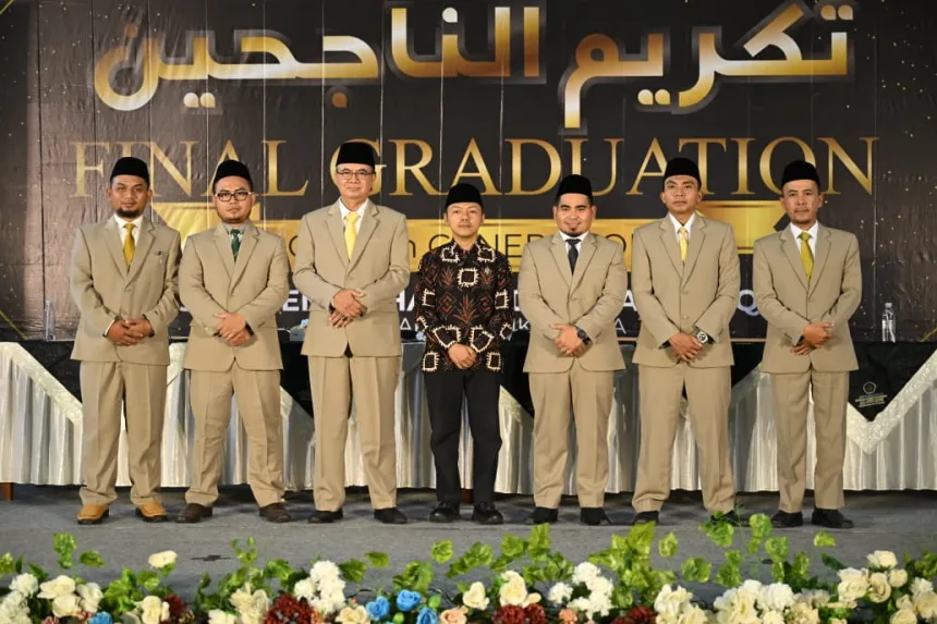 wisuda al furqon