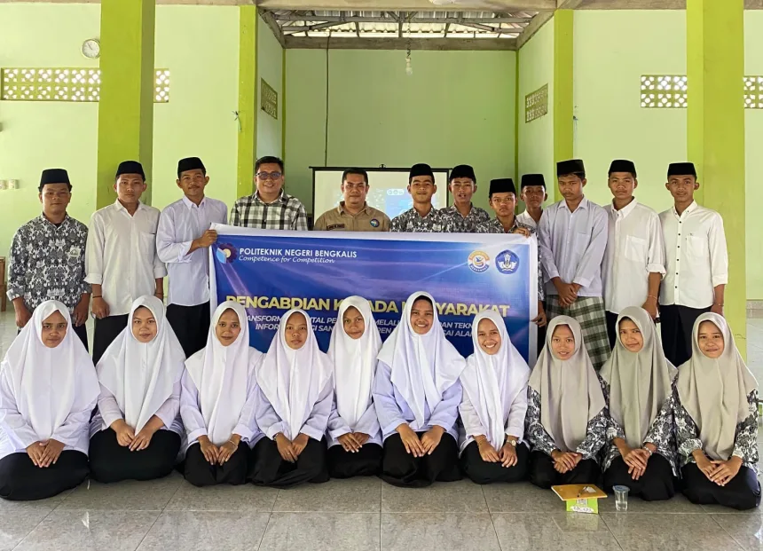 Politeknik Negeri Bengkalis Dorong Transformasi Digital Pesantren melalui Pelatihan Teknologi dan Canva