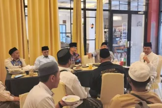 Kepeduliannya pada Pesantren Luar Biasa! Kiai Imjaz Ajak Hadapi Era Disrupsi dengan Keseimbangan Dunia dan Akhirat