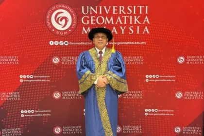 Pengasuh Pesantren di Sidoarjo ini Dikukuhkan sebagai Guru Besar Manajemen Strategik di Malaysia